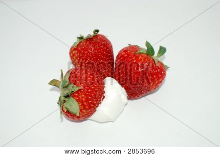 Fresas y crema de látigo