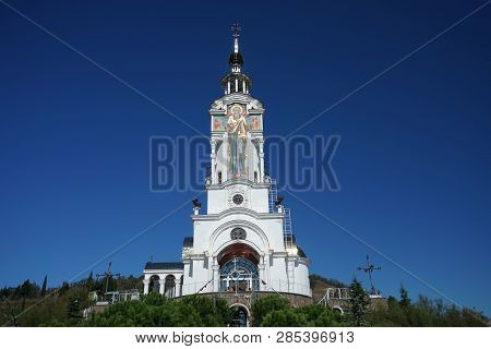 Malorechenskoe, Crimea-september 25, 2014: Attraction Of The Crimea-the Church-lighthouse Of St. Nic