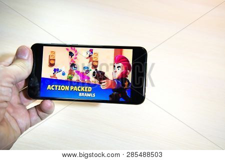 Los Angeles, California, Usa - 19 February 2019: Hands Holding A Smartphone With Brawl Stars Game