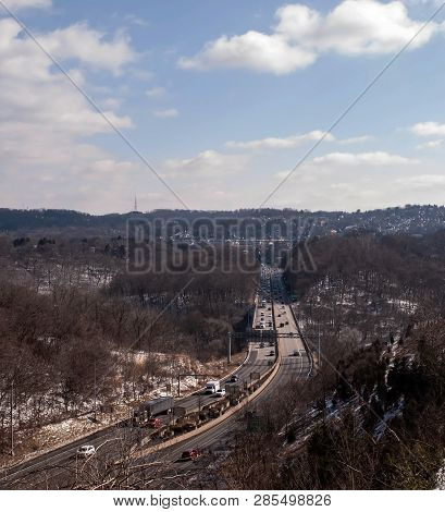 Pittsburgh, Pennsylvania, Usa 02/21/2019 The Parkway East, State Route 376 Traffic Before The Squirr