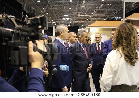 The Mayor, The Governor Of The Novosibirsk City Attended The Annual Construction Exhibition In Novos
