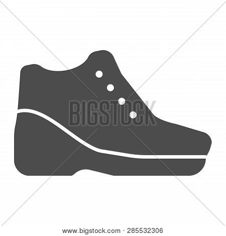 Warm Shoes On Platform Solid Icon. Autamn Shoes Vector Illustration Isolated On White. Footwear Glyp