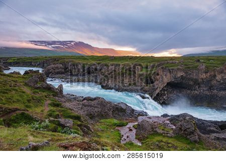 Skjalfandafljot river near Godafoss (waterfall of the gods) waterfall at the beginning of the Sprengisandur highland road, Northeastern Iceland, Scandinavia