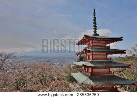 Chureito Pagoda At Arakura Sengen Shrine
