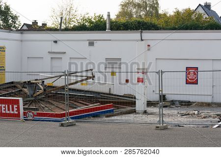 Heiligenhaus, Nrw, Germany - October 19, 
2018: Demolition Of The Petrol Station In Heiligenhaus Beh