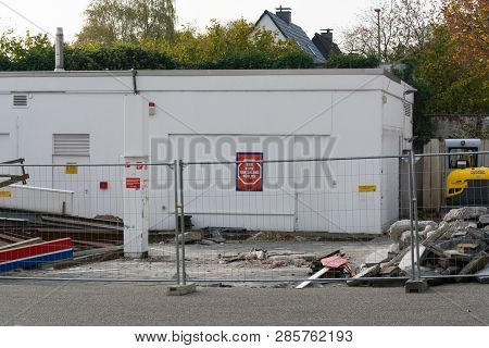 Heiligenhaus, Nrw, Germany - October 19, 
2018: Demolition Of The Petrol Station In Heiligenhaus Beh