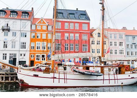 Nyhavn - Waterfront, kanaal en Entertainment District In Kopenhagen