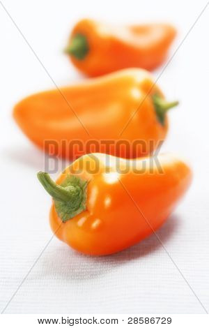 peperoni freschi arancione