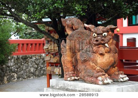 Socha strážce v Okinawa, Japonsko
