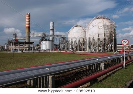 Oil Refinery