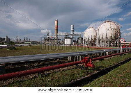 Oil Refinery