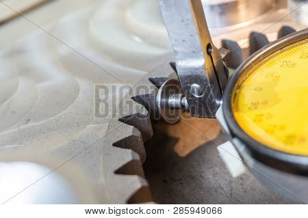Indicator Lever Type In Mechanical Engineering For Accurate Alignment Of Parts Along The Axis