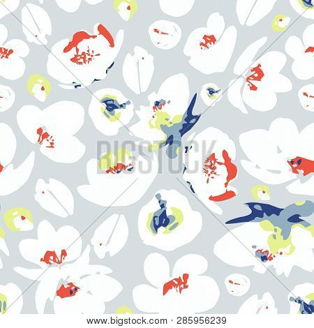 Vector Seamless Pattern, Blooming Abstract White Flowers On Light Gray Background. Use In Textiles, 