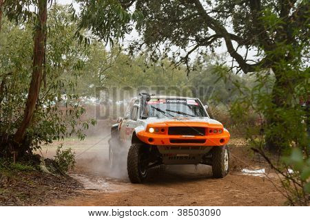Portalegre, Portogallo - 3 novembre: Boris Gadasin unità un G-force Proto In Baja 500, integrato su F