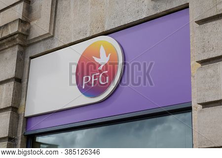 Bordeaux , Aquitaine / France - 09 01 2020 : Pfg Sign And Logo Front Of Agency Pompes Funebres Gener