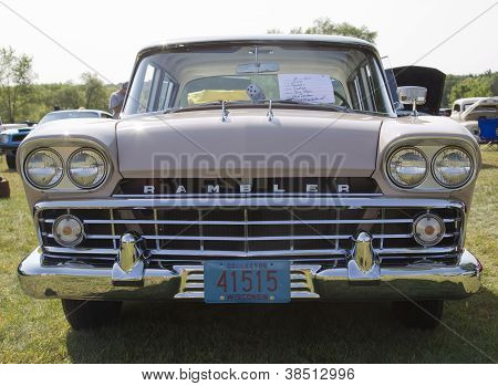 1959 Rosa Rambler Grill anzeigen
