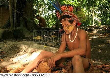 Porto Seguro, Bahia / Brazil - April 14, 2009: Pataxo Indians Are Seen In The Village Jaqueira In Th