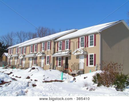 Maisons de ville nouvelles