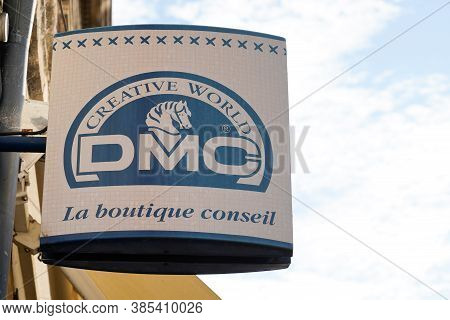 Bordeaux , Aquitaine / France - 09 01 2020 : Dmc Logo Sign On Boutique Creative Textile Leisure Stor