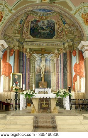 ODRA, CROATIA - SEPTEMBER 28, 2012: High altar in the parish church Name of Mary and Saint George in Odra, Croatia