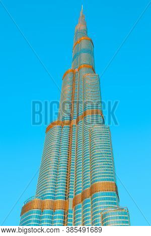 Dubai, Uae - November 27: Burj Khalifa On November 27, 2014 In Dubai, Uae. Burj Khalifa Is Currently