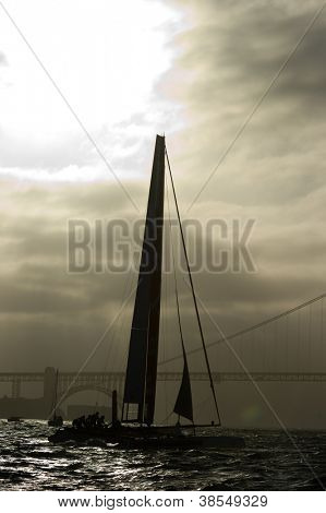 ซานฟรานซิสโก CA - 4 ตุลาคม: ของอิตาลีปลาไหลนั่ง Luna เซลส์ใกล้สะพาน Golden Gate ในการ