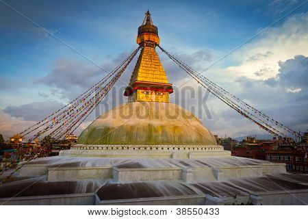 (Boudnath) Boudhanath Stupa ved solnedgang. Kathmandu, Nepal