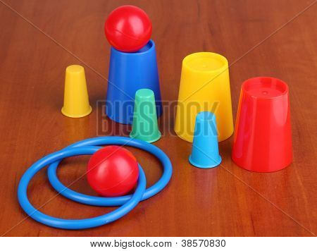 Tryllekunstner på træ baggrund