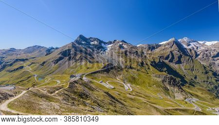 Grossglockner High Alpine Road, ( Grossglockner-hochalpenstrasse). High Mountain Pass Road In Austri