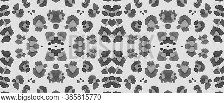 Seamless Cheetah Background. Graphic Cats Print. White Watercolour Tropical Texture. Fabric Design W
