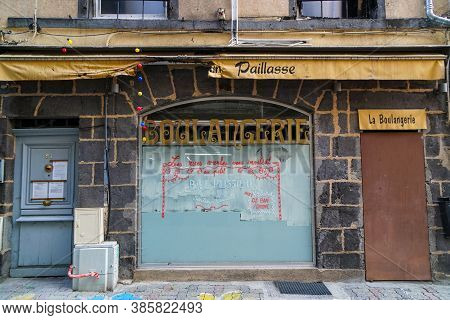Clermont Ferrand - 08/24/2020 : Historical Bakery Pain Paillasse, Rue Du Cheval Blanc Burnt Bakery I