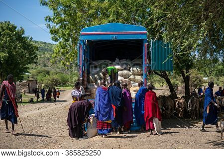 Engare Sero. Tanzania - January 2020: Market Day In Indigenous Maasai In Traditional Village. Maasai