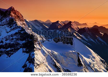 PIC de Jungfrau (4158m), Suisse - patrimoine de l'UNESCO