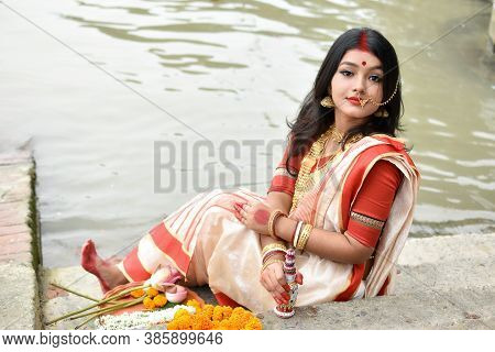 Portrait Of Beautiful Indian Bengali Female Model In Ethnic Saree And Jewellery