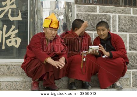 Monges tibetanos em Shangrila