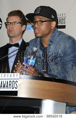 LOS ANGELES - OCT 9: Brad Goreski, Tristan Wilds op de 40ste verjaardag American Music Awards nomin