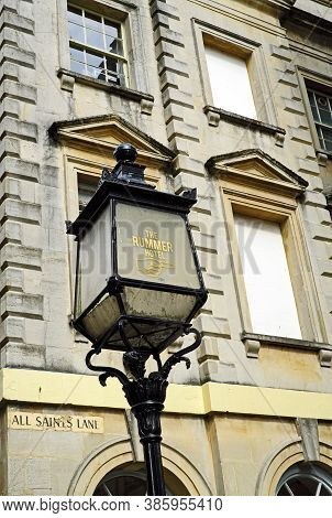 Bristol, Uk - July 25, 2016: A Sign In The Form Of A Street Lamp Giving Directions To The Rummer Hot
