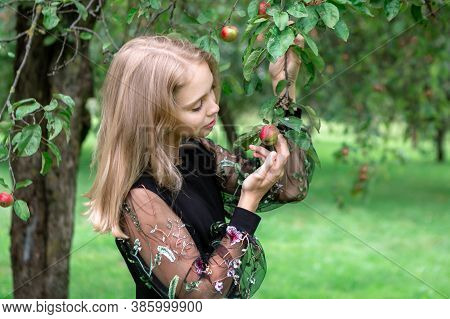 Minsk/ Belarus - August 19, 2020: Portrait Of Teengirl In The Park