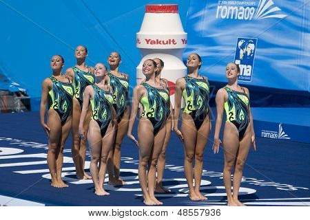 25 De julio de 2009; Roma, Italia; Equipo compitiendo en la ronda final de nado sincronizado de las mujeres equipo de Estados Unidos