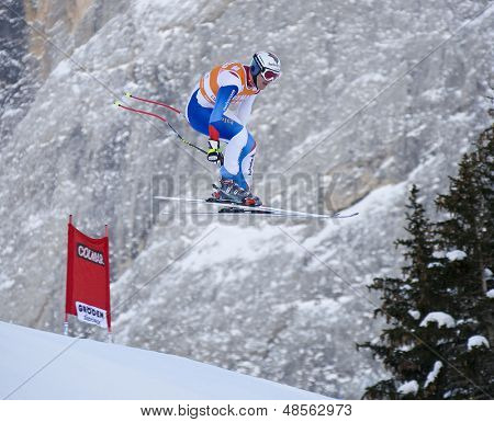 VAL GARDENA, Włochy 17 grudnia 2009. Ambrosi Hoffmann (SUI) trwa do powietrza podczas rywalizacji w 