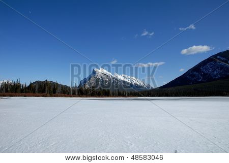 Mount Rundle And Vermilion Lakes In Winter,canadian Rockies,canada
