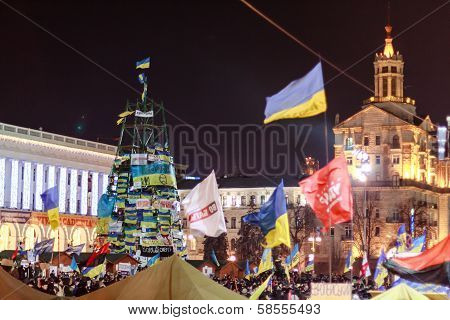 Kiev (kyiv), Ukraine - December 4, 2013: Hundreds Of Thousands Protest In Kiev Against Suspension Of