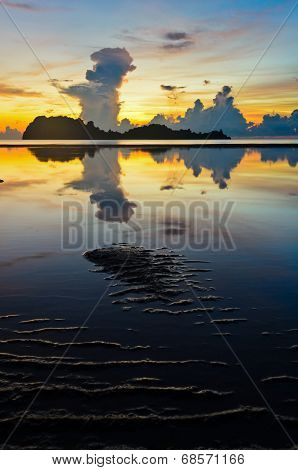 Sunrise At Hat Sai Ri Beach In Chumphon