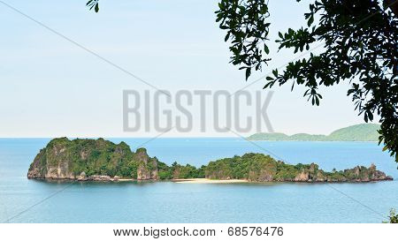 High Viewpoint Ko Maphrao Island In The Ocean