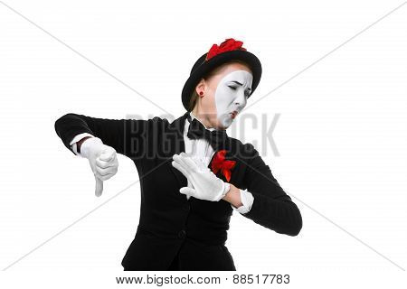 Portrait of the condemning mime