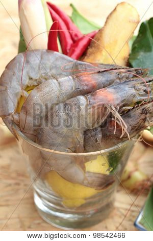 Shrimp and lemon chilli lemon grass kaffir lime leaves for soup spicy