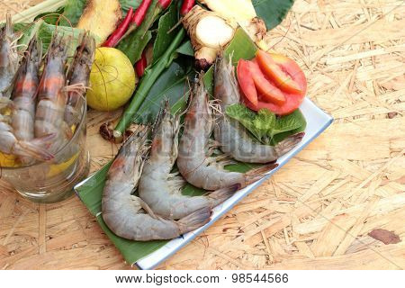 Shrimp and lemon chilli lemon grass kaffir lime leaves for soup spicy