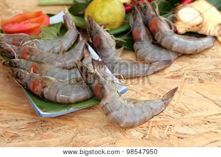 Shrimp and lemon chilli lemon grass kaffir lime leaves for soup spicy