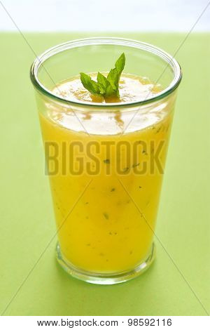 Mango mint smoothie summer drink