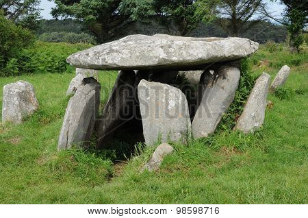 Gallery Grave In L Ile Grande  In Brittany